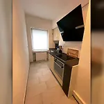Altstadt 2 Bedroom 10-12 Beds 15 Min Messe Appartement Düsseldorf