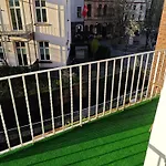Altstadt 2 Bedroom 10-12 Beds 15 Min Messe Appartement *