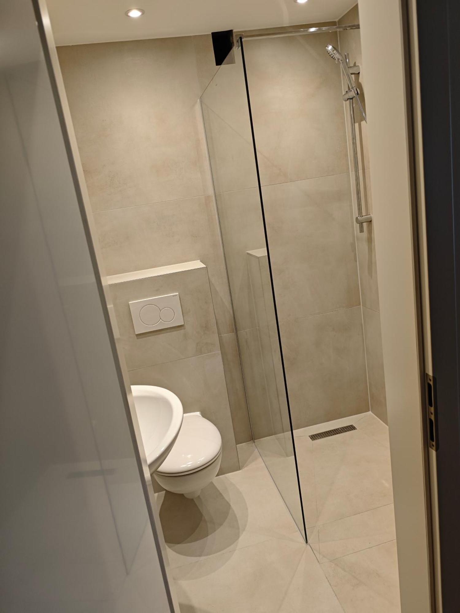 Altstadt 2 Bedroom 10-12 Beds 15 Min Messe * Düsseldorf