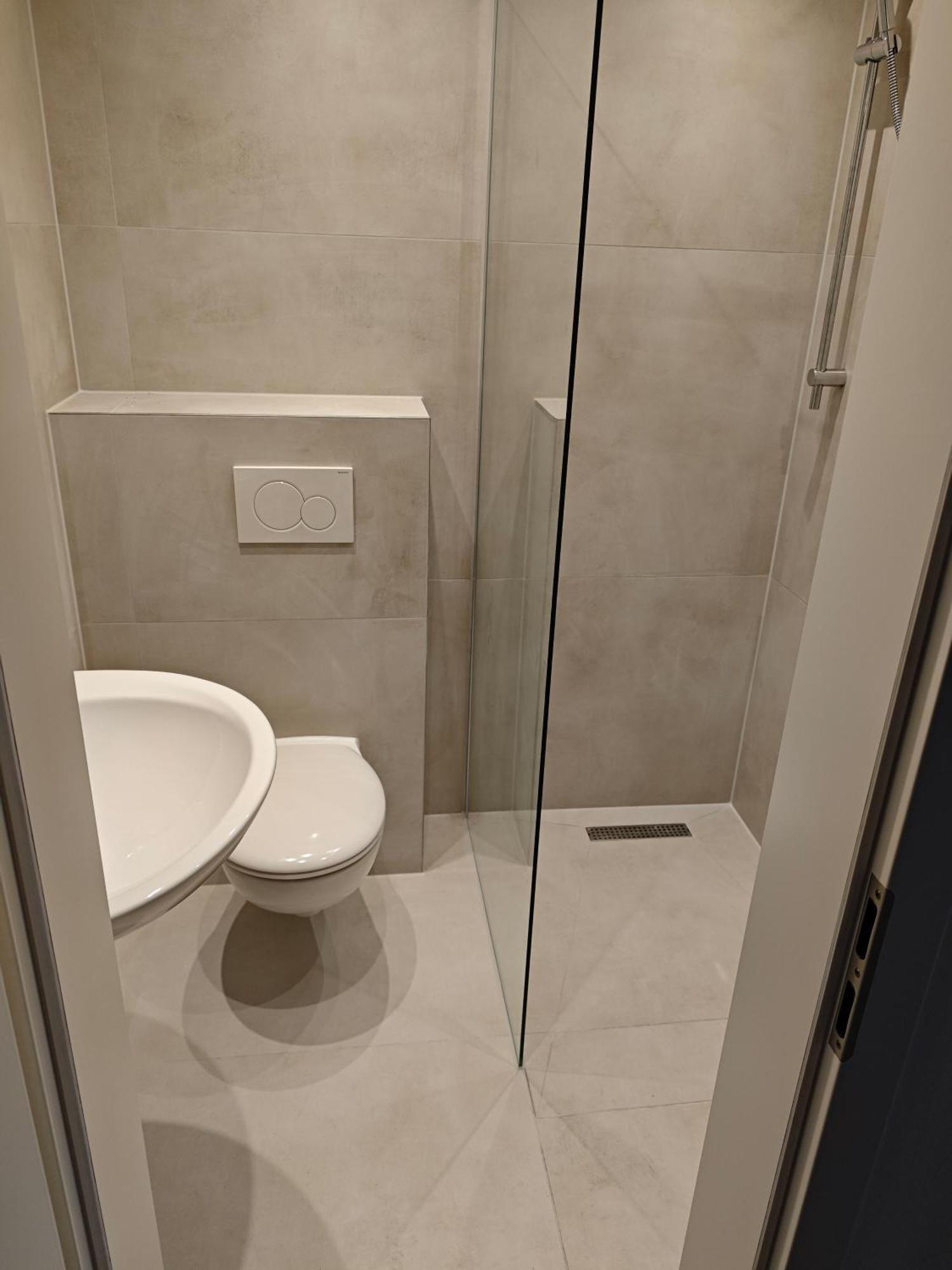 Altstadt 2 Bedroom 10-12 Beds 15 Min Messe Apartment