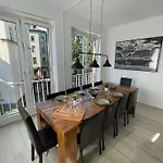 Altstadt 2 Bedroom 10-12 Beds 15 Min Messe *